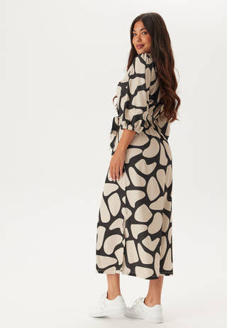 Structured Puff Sleeve Midi Dress