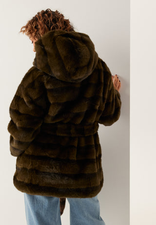 hollies-winona-brown-_2