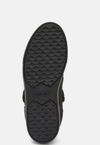 Classic Low Sneaker