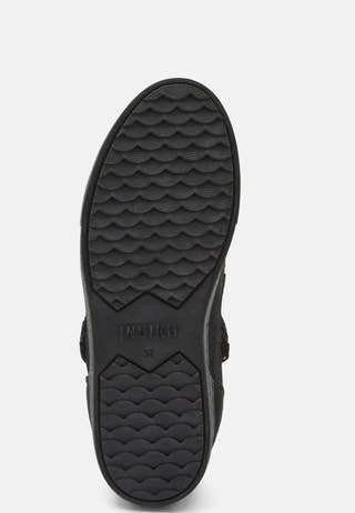 Classic Low Sneaker
