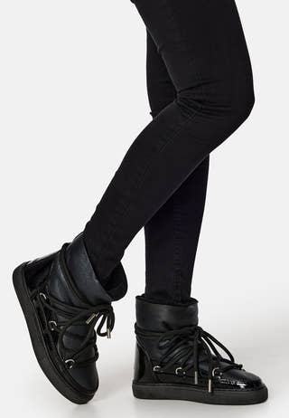 Gloss Sneaker