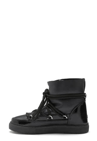 Gloss Sneaker