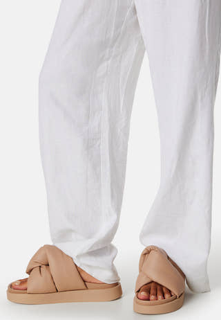 Soft Crossed Slipper