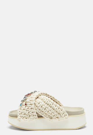 Woven Stones Platform