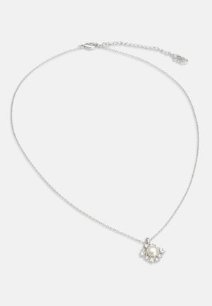 Emily Pearl Necklace