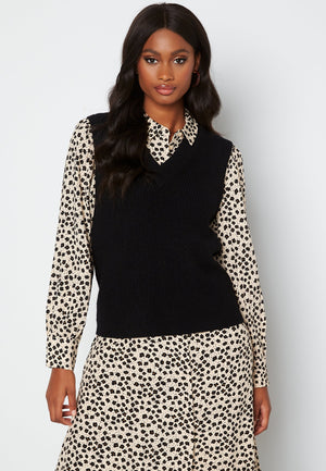 Malena S/L knit waistcoat