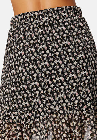 Mila Short Skirt