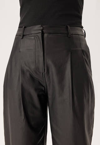 Objmelba Tapered Coated Pant