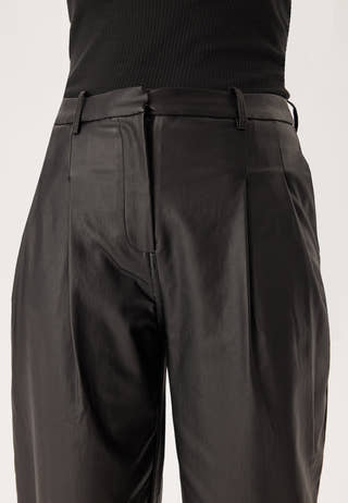 Objmelba Tapered Coated Pant