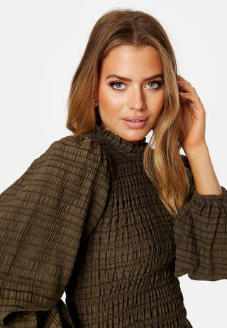 Carla LS Smock Top