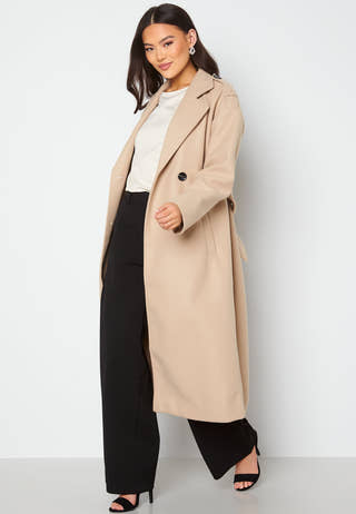 Emma Trenchcoat
