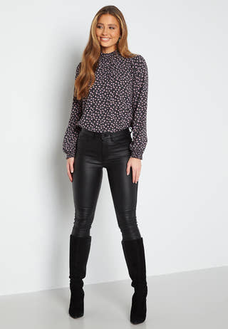 Nova Lux L/S Smock Top