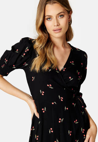 Nya 2/4 Wrap Dress