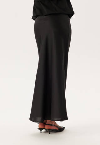 Onlchigo Ankel Satin Skirt