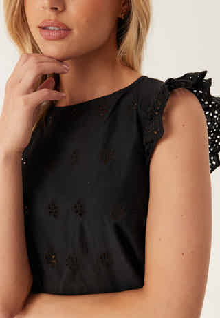 Onllou Life Emb S/S Open Back Top