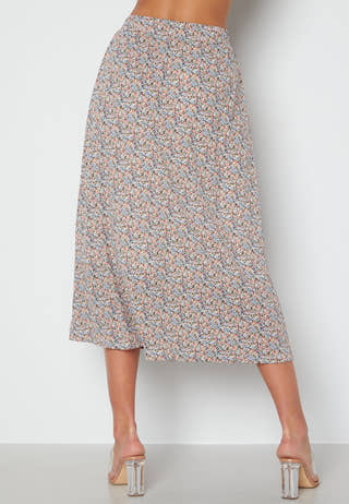 Pella Button Skirt