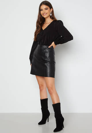 Saturday LS Neck Top