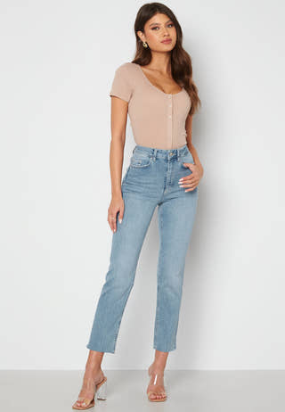 Delly Straight HW Jeans