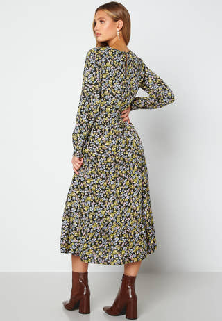 Ellia LS Midi Dress