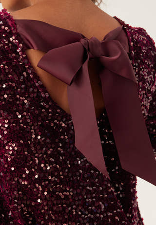 Pckam Ls Deep Back Bow Dress