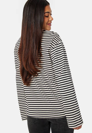 pieces-sadie-ls-top-cloud-dancer-stripe_1_db63ce2e-aa9b-468a-89da-b4d0c9790bef