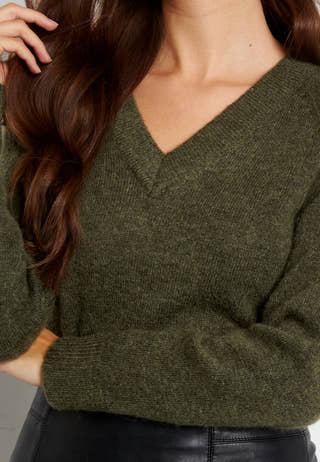 Lulu LS Knit V-Neck