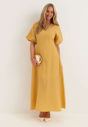 Slfmaddie Ss Closed Back Midi Dress