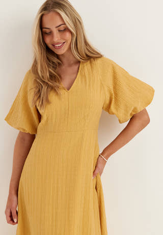 Slfmaddie Ss Closed Back Midi Dress