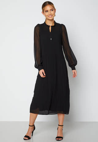 Vikia Dress