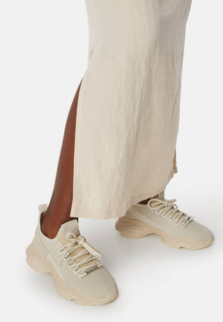Mac-E Sneaker