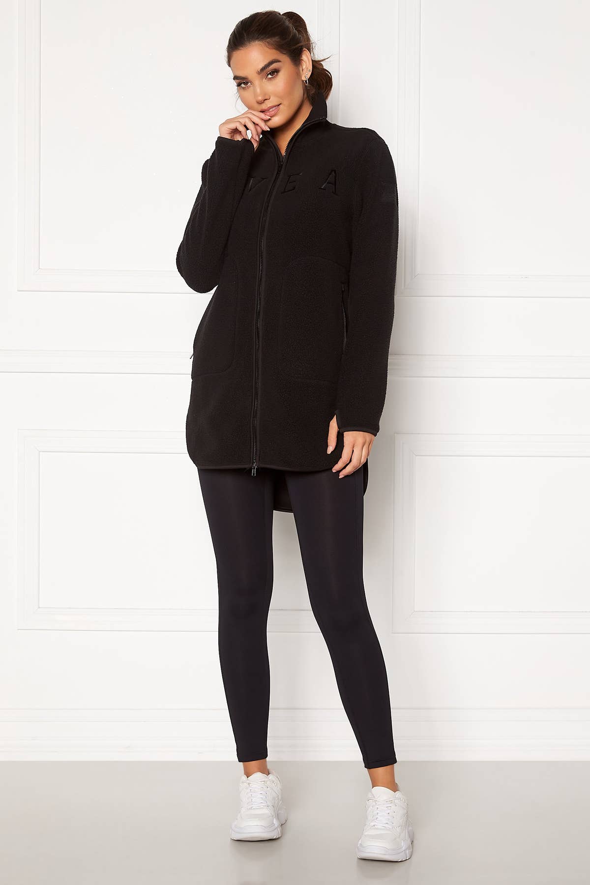Svea – W. Long Pile Zip Sweat – campaign-outlet – Black