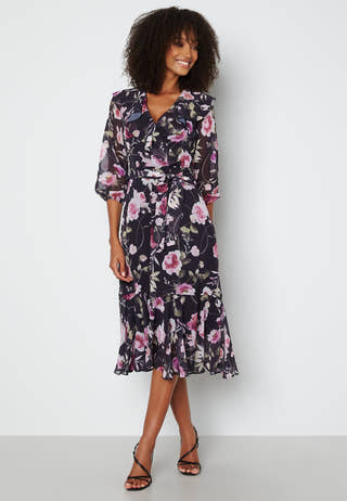 Flounce 3/4 Sleeve Dress