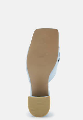 Carrie Sandal
