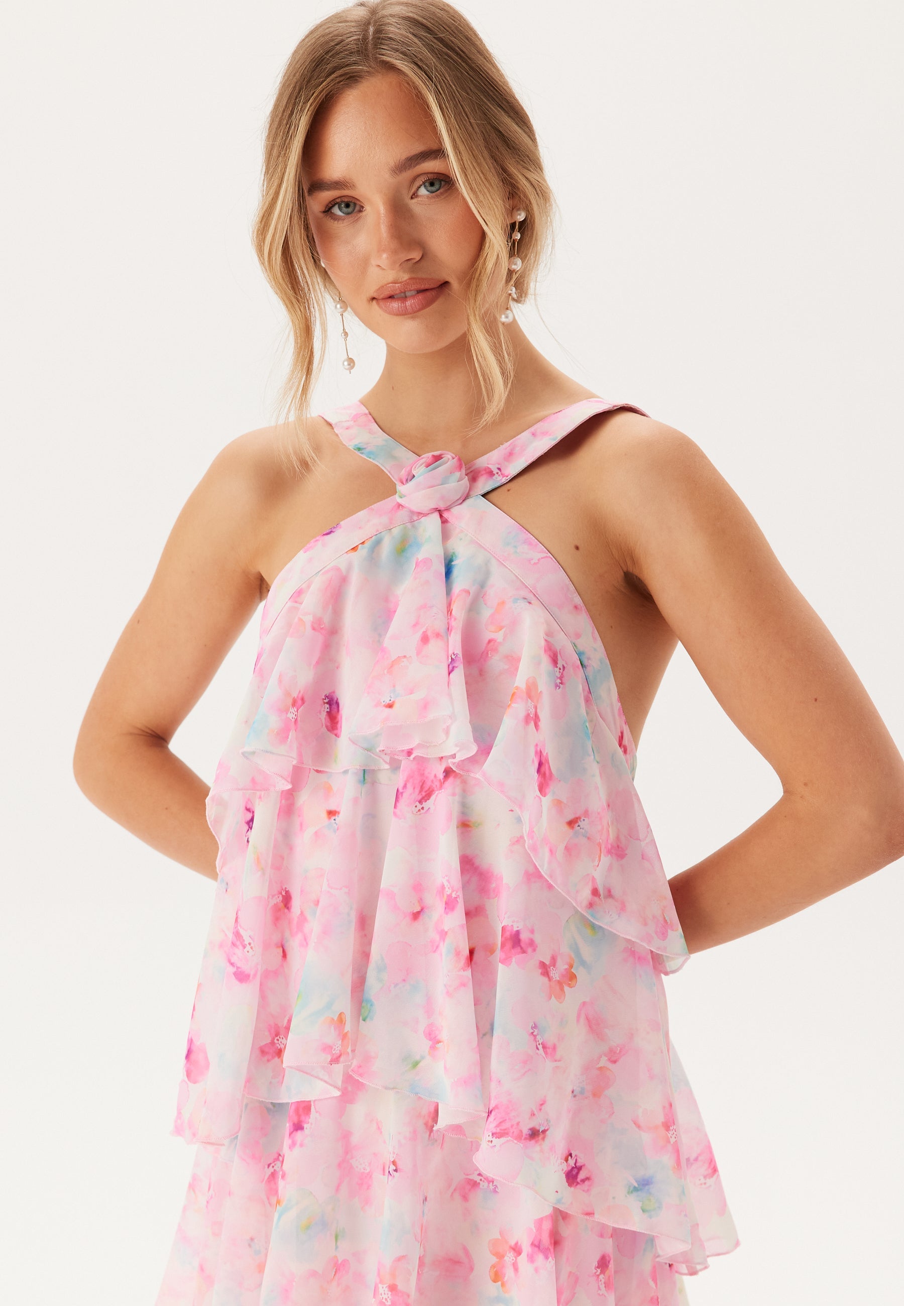 felicia ruffle maxi dress vero moda Vero moda – Vmfelicia Sl Ruffle Maxi Dress – campaign-normal – Pink /  Floral / Multi / Patterned