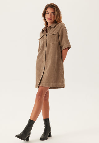 Vmfenja 2/4 SHORT CORDUROY DRE