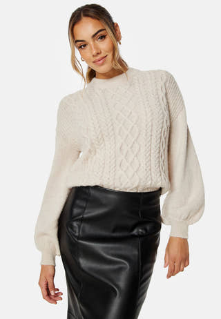 Vichinti O-Neck Cable Knit Top