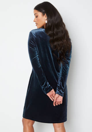 Elizabeth Velvet Dress