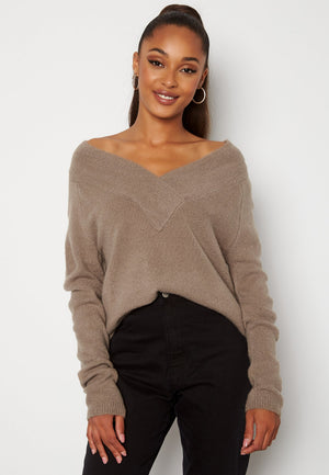 Madelia V-Neck L/S Knit Top
