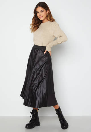 Ril O-Neck Knit Top