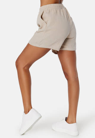Onlthyra Shorts