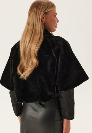Vibarbara Cape
