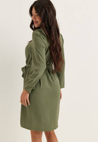 vila-vijosa-34-v-neck-dress-olivine-_2_3d4f5ffb-8b0b-49a2-a6f0-a737c764ef2b