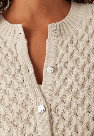 Vikali L/S O-NECK KNIT BUTTON