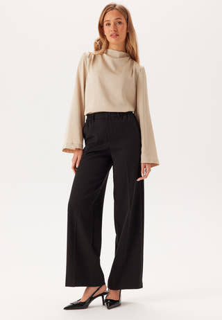 Vilutto High Neck Top