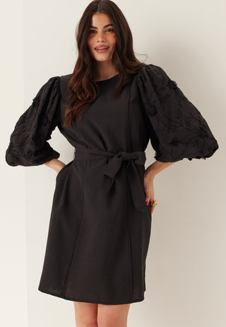 Vimala O-neck 3/4 EMB. DRESS