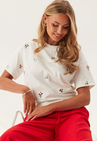 Vimonie Flower Emb S/S O-NECK