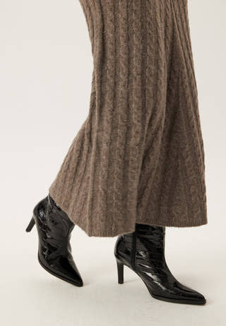 Virelli Ankle Cable Knit Skirt
