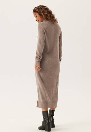 Viril Crew Neck Midi Dress