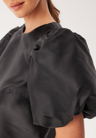 Vishina 2/4 O-Neck Top