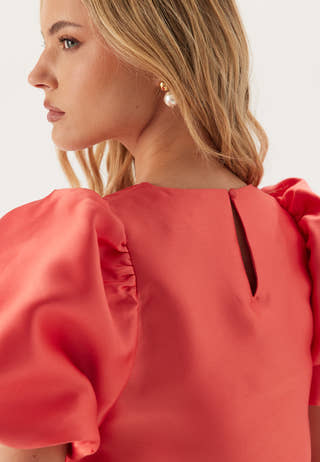 Vishina 2/4 O-Neck Top